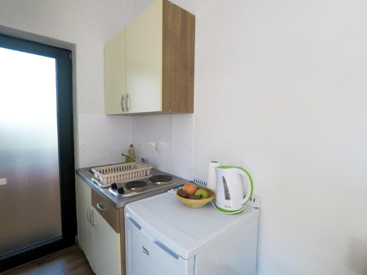 Beekeeping Kojek Apartment *